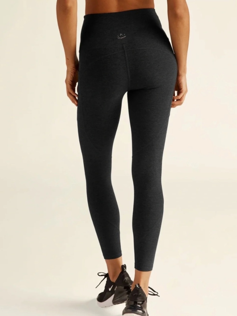 NWT $108 NWT Beyond Yoga Spacedye Raise the Barre Shirred Leggings